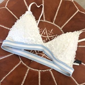 2 lace bralettes
